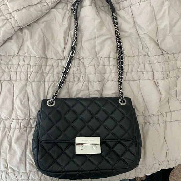 Michael Kors Bag - Picture 2 of 16